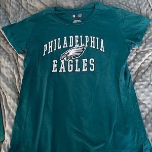Size large Philadelphia Eagles women’s t-shirt.